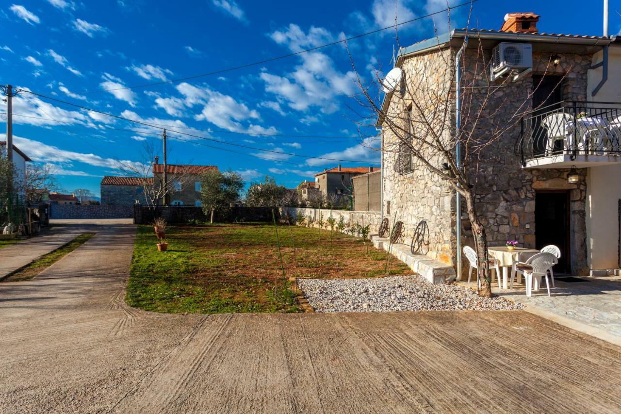 Apartments Nella Sveti Anton  Exterior foto